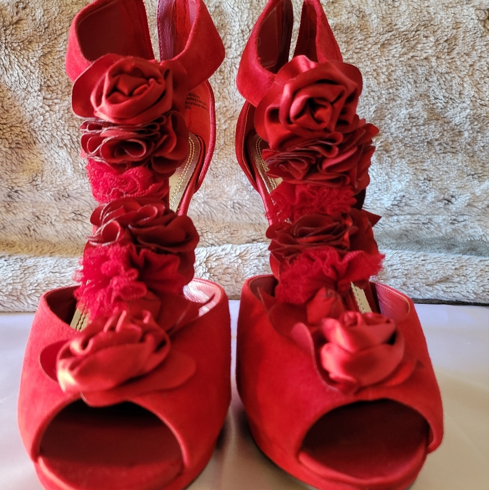 Bakers Women Red Heels "Meagan" 8.5 B